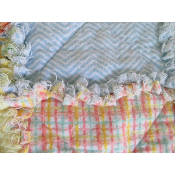 Flannel Rag Quilt With Batting 43 x 43, Jungle Animals, Giraffes, Elephants Baby - Picture 9 of 14